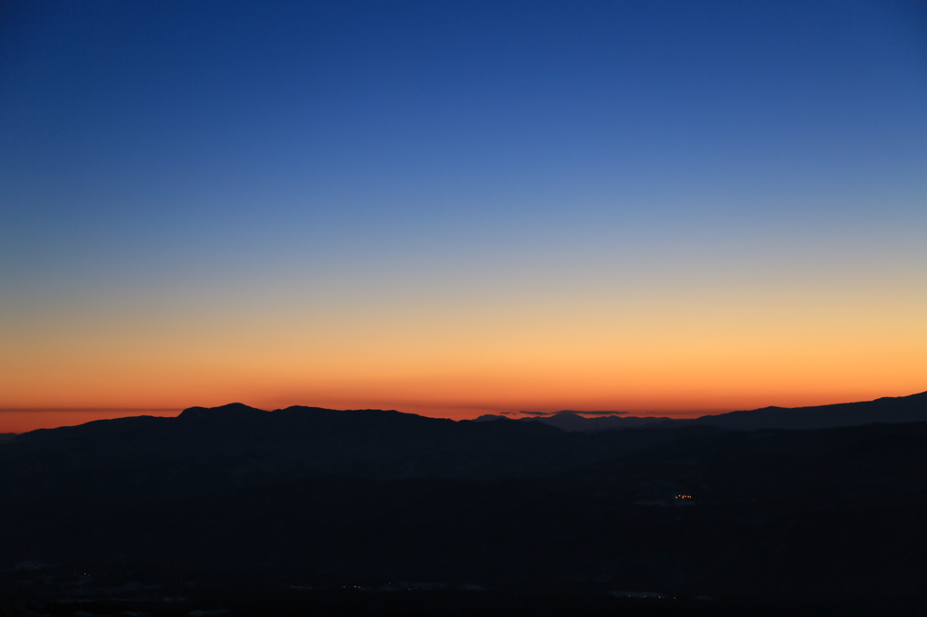 夜明け前