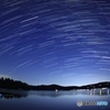 野尻湖に夜空のアーチ