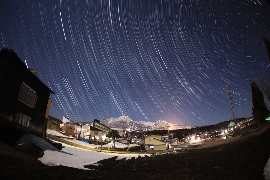 月夜の妙高山