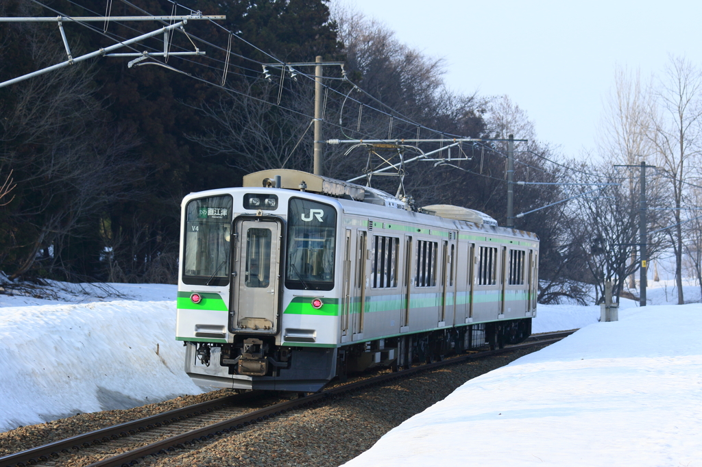 後ろの正面