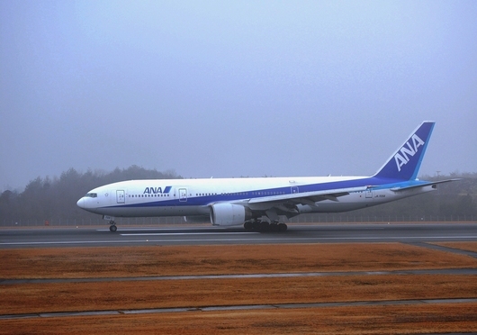 雨の滑走路　２