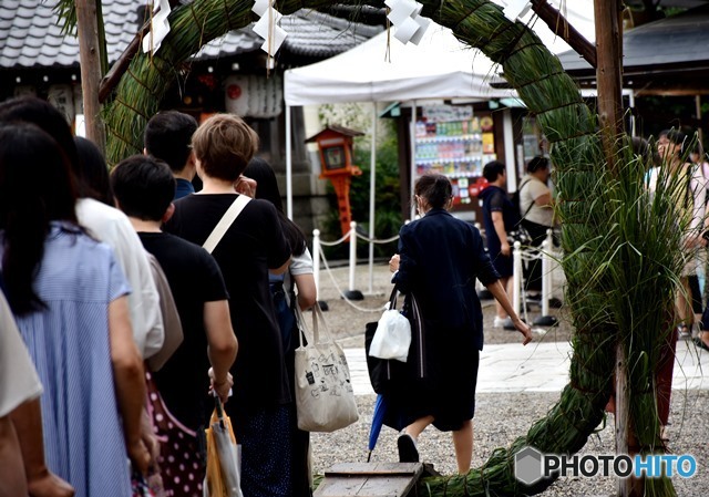 茅の輪くぐり　７