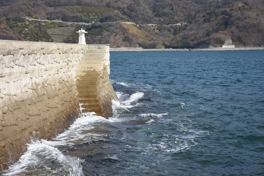 千砂子波止　４