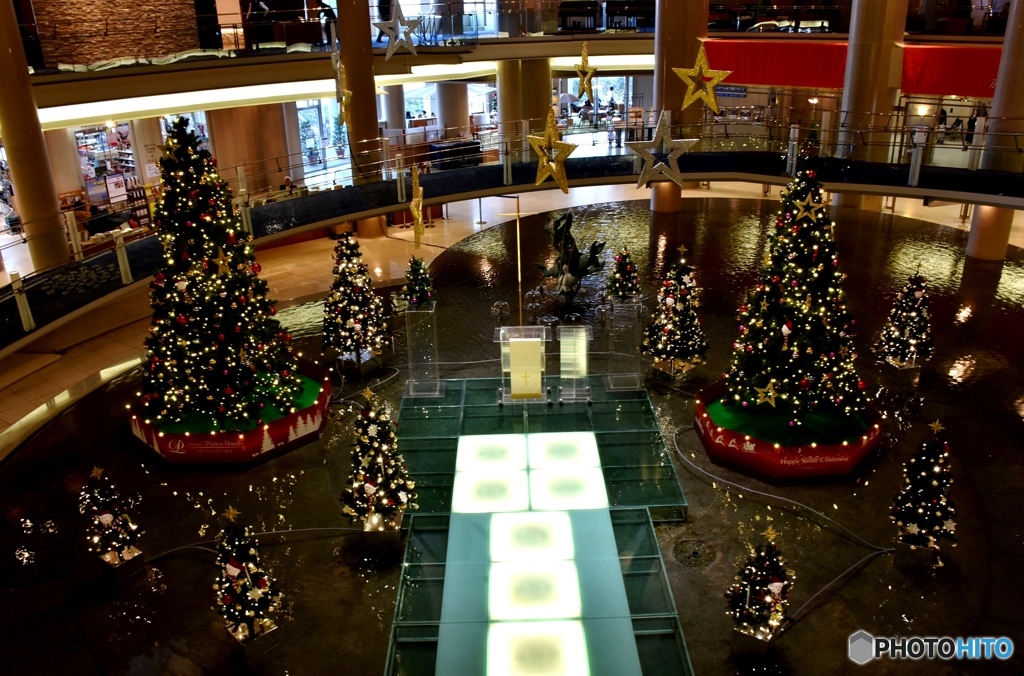 クリスマスツリー　３