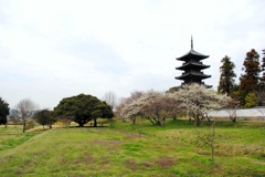 塔のある風景　２