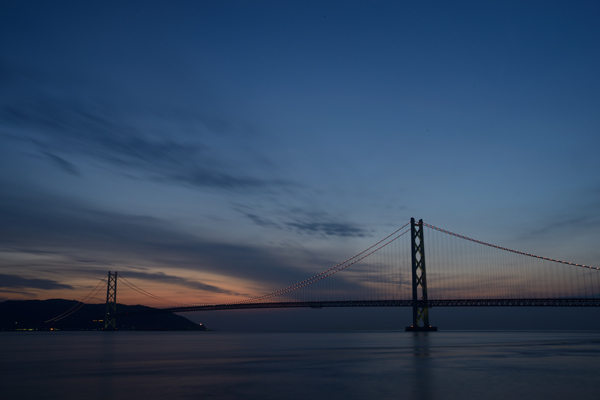 明石海峡大橋（ピンク）
