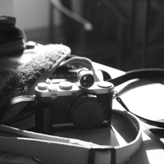 Leica X1