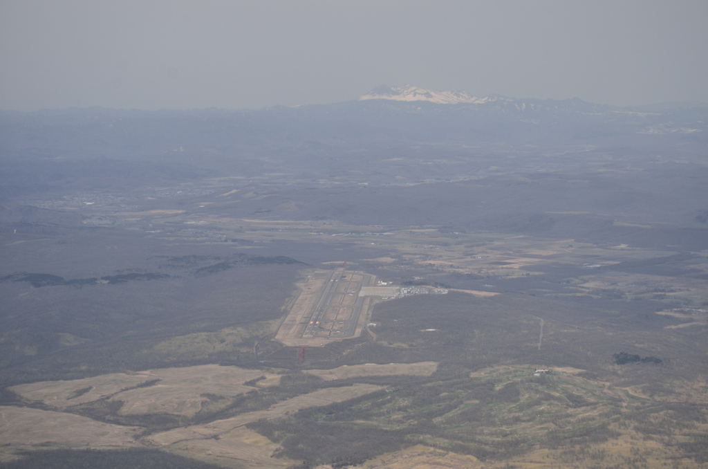 釧路空港と雌阿寒岳