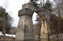 糠平のアーチ橋