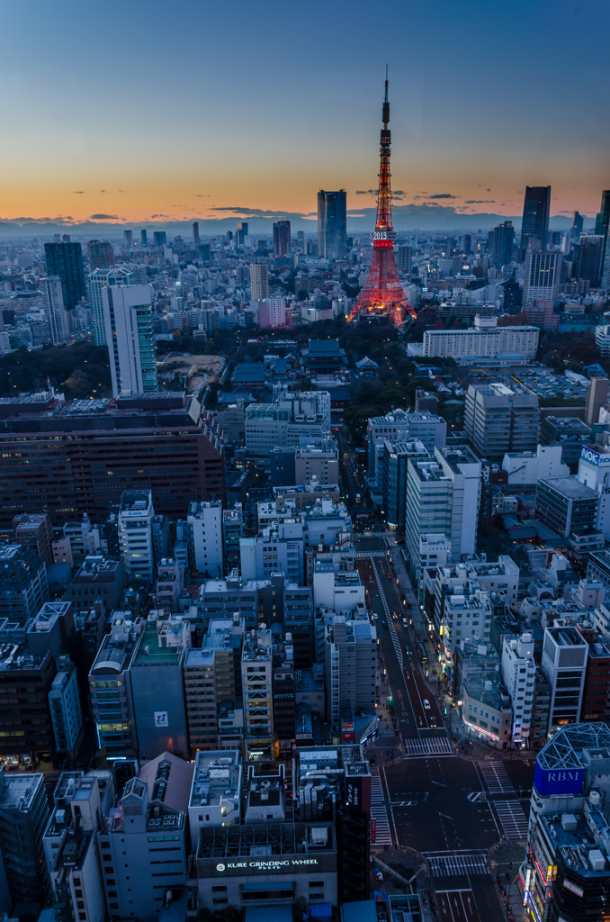 東京の夕暮れ２