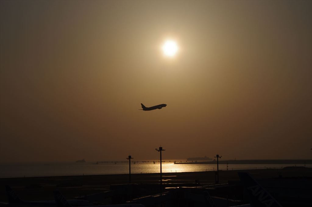 羽田空港の朝