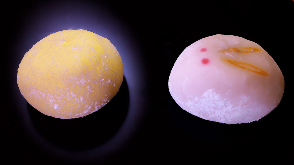 十五夜お月様見てはね～る♪