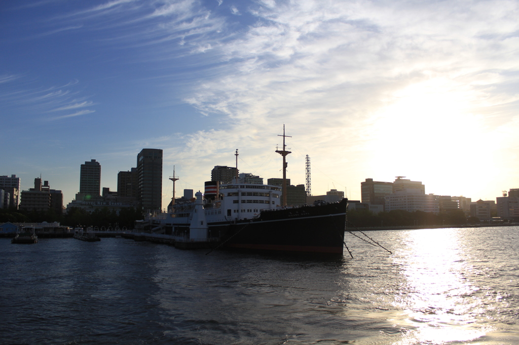 横浜