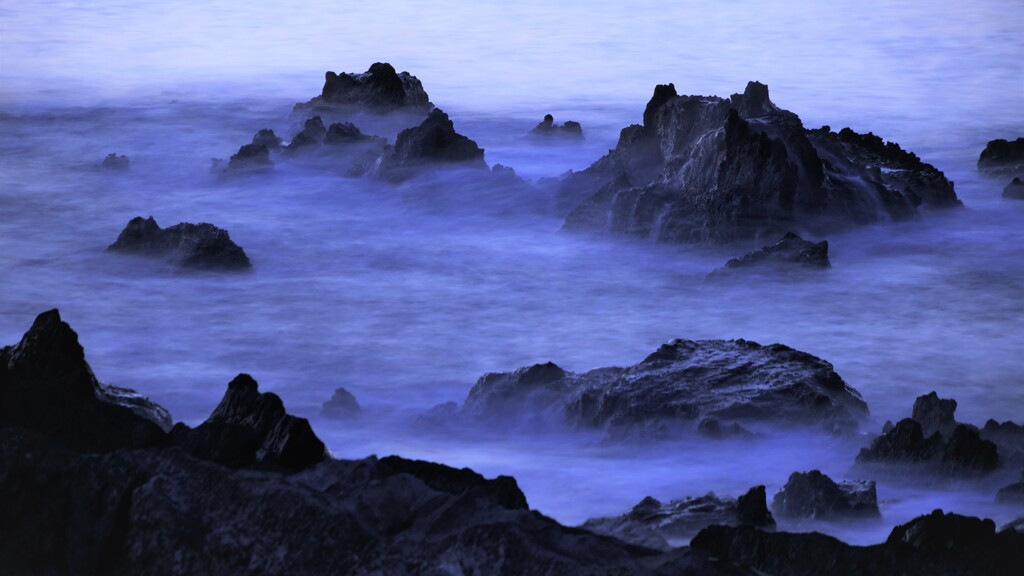 夕暮れの海
