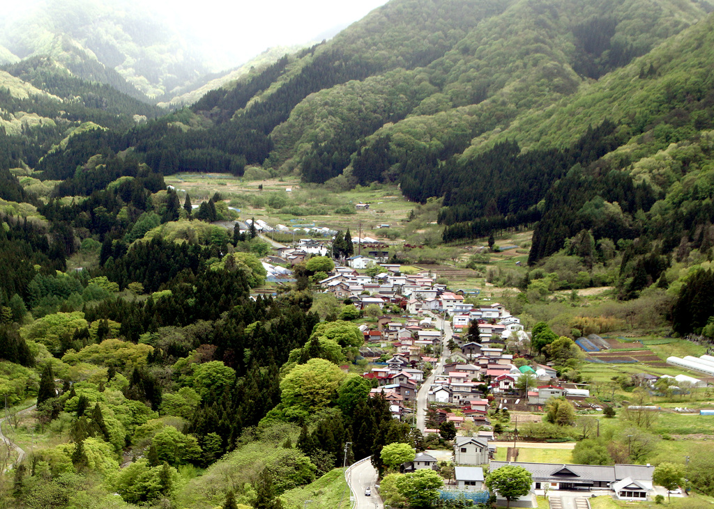 山寺の集落