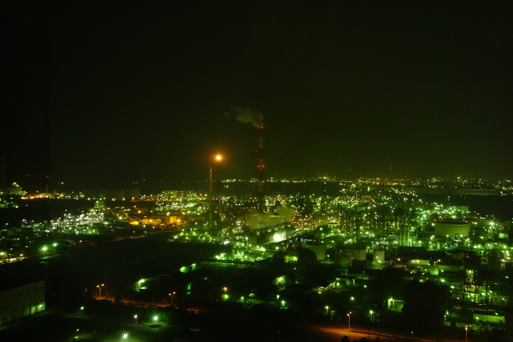 四日市コンビナート(高感度撮影)
