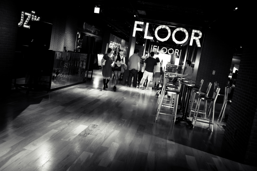 FLOOR×FLOOR
