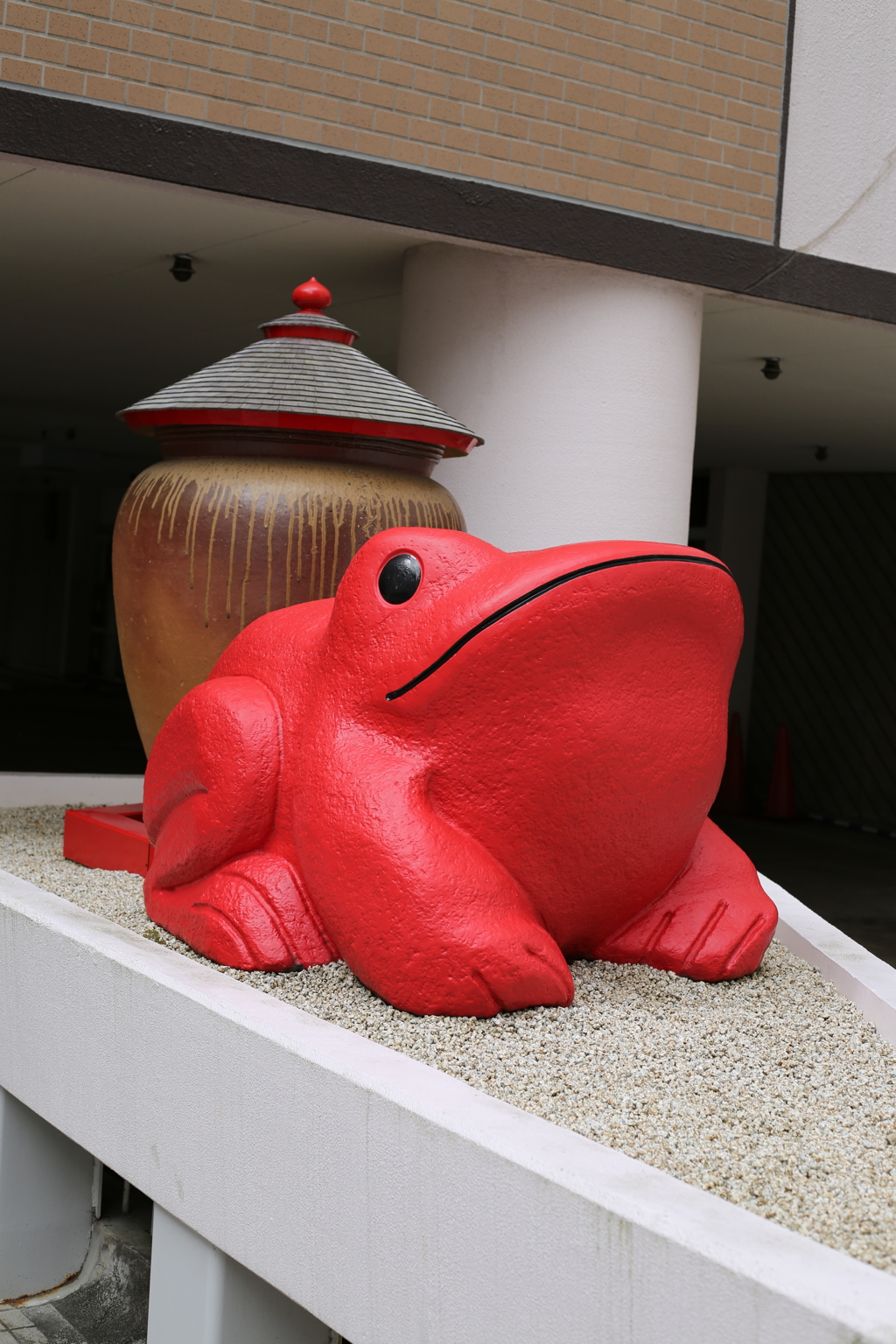 赤いかえる