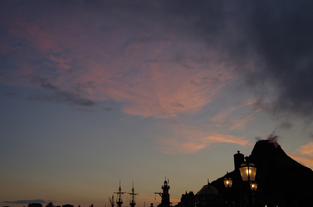 ディズニーシーの夕空