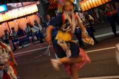 蹴る