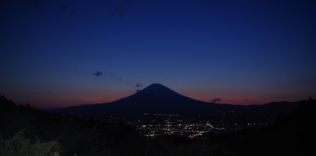 富士山と御殿場市街夜景？夕景？