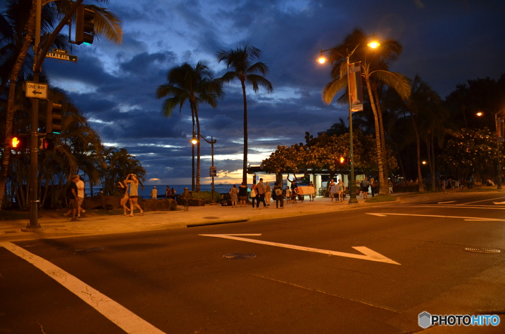 Waikiki Twilight 2017