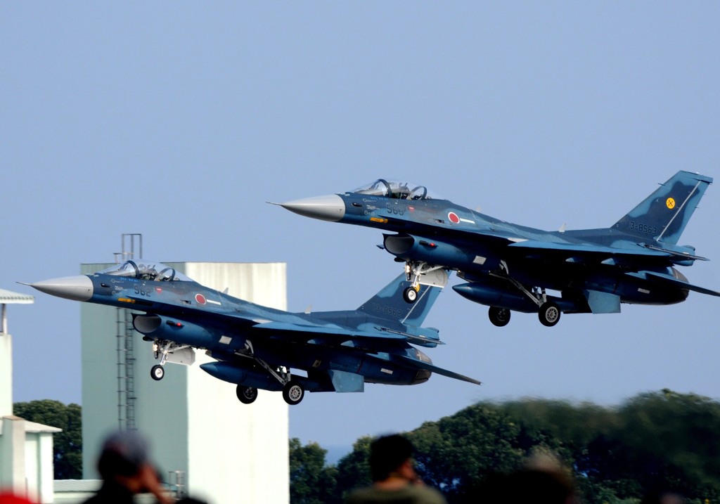 築城基地航空祭2012　F-2