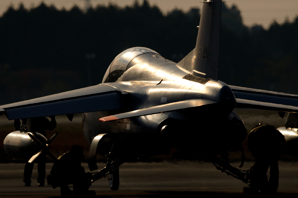 T-4オープニングフライト準備