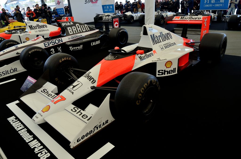 McLAREN HONDA MP4/5B
