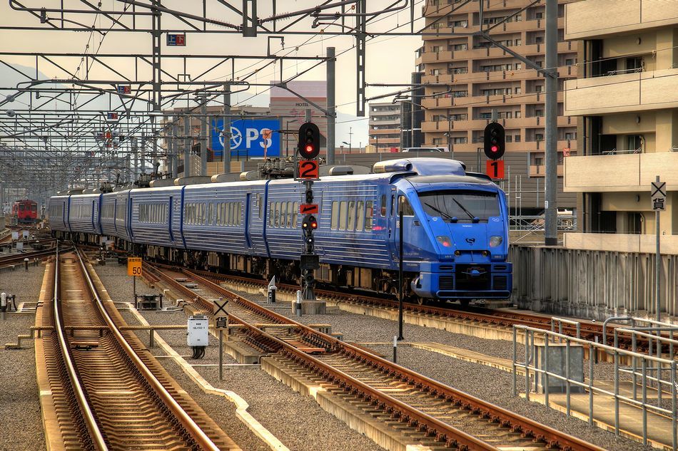 出発　大分駅