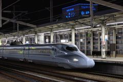 表情豊かな夜の顔