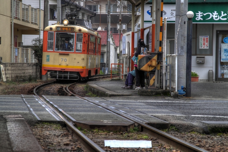 伊予鉄道の原風景　　～萱町六丁目～