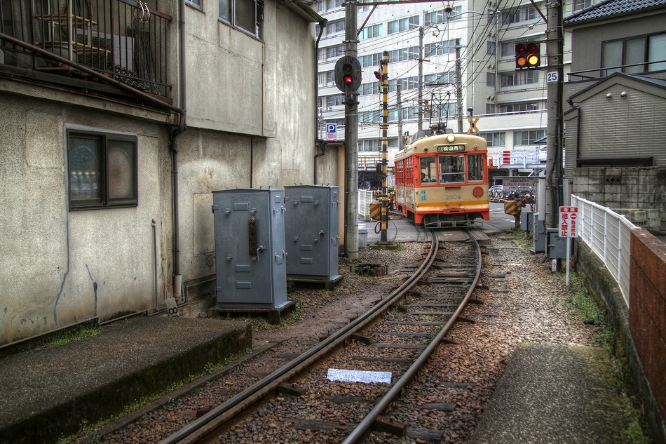 伊予鉄道の原風景　　～平和通1丁目～