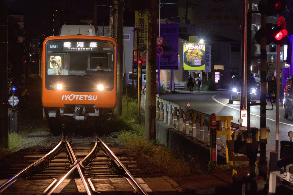 イヨテツ 夜 はいかい　4