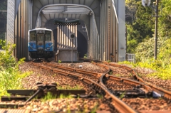 鉄橋駅の昼下がり