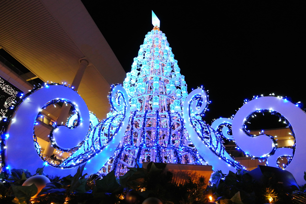 クリスマスツリーイルミネーション