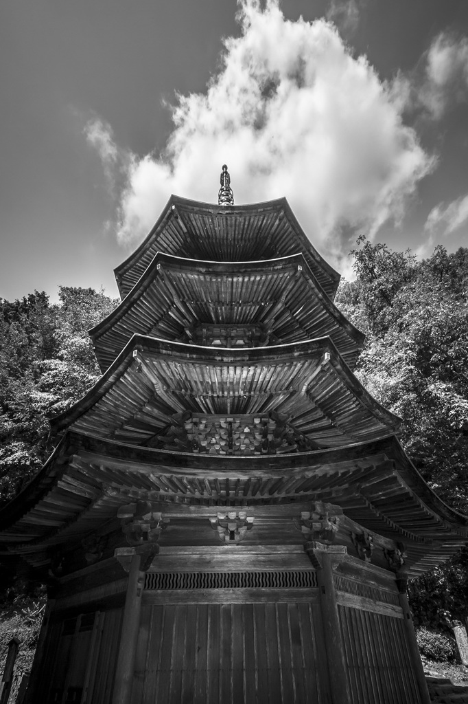 安楽寺八角三重塔
