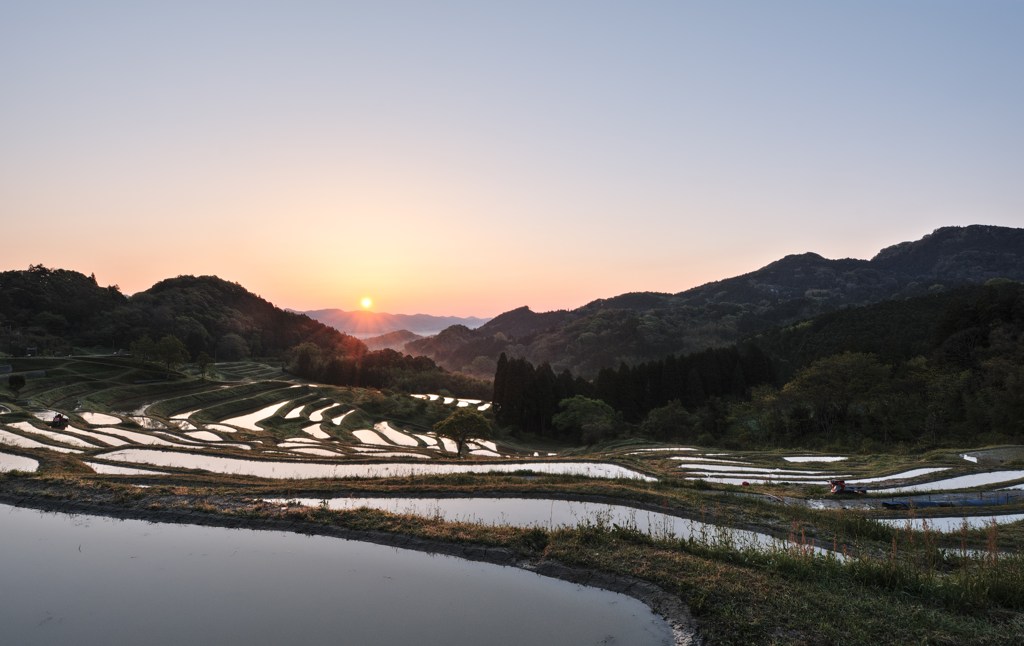 水張田の夜明け（HDR）