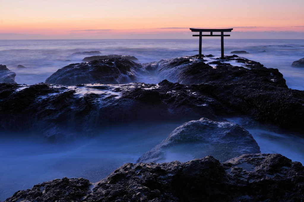 神磯の鳥居