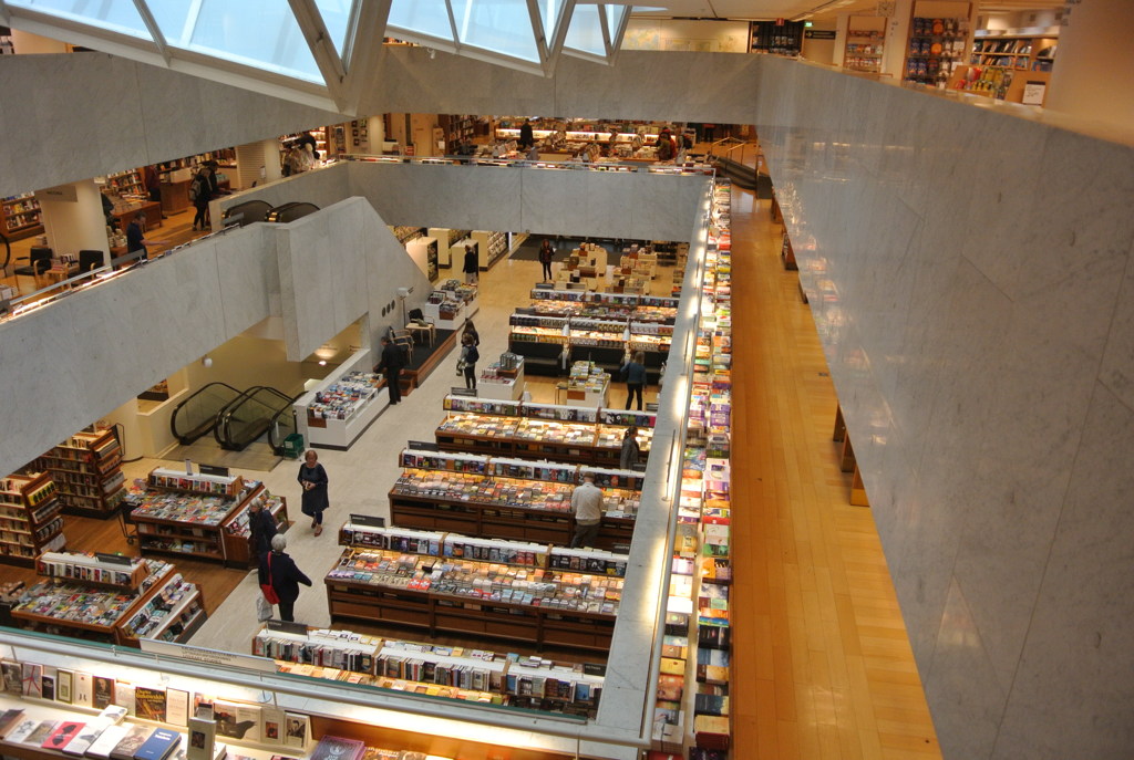 アカデミア書店