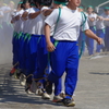 足並み揃えて