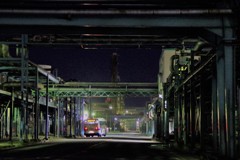 夜も休まず