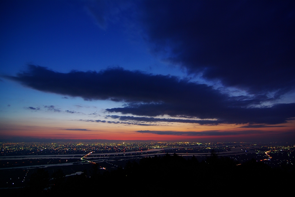 多度山頂より