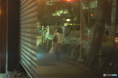 ハッ！！！　柱の中........