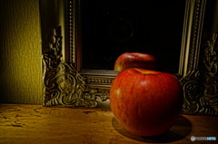 APPLE!