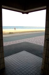 トイレの向こう側