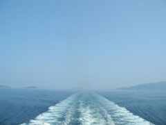 瀬戸内海を渡る