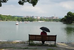 昼の公園　一休み