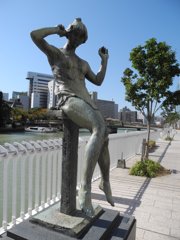 博多中洲の彫刻