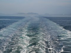 瀬戸内海を渡る
